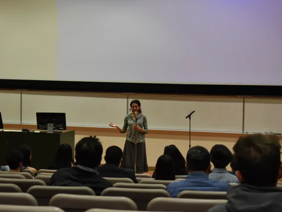 An instructor presents to a classroom.